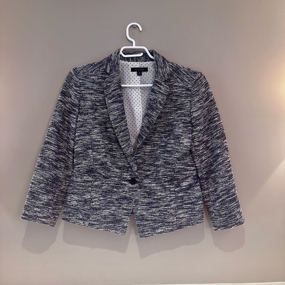 (#J02) Ann Taylor tweed blue and white blazer size 8 (PTP 19)